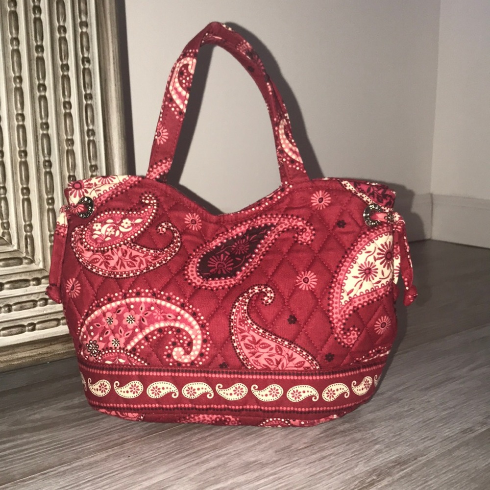 Authentic Vera Bradley quilted handbag 👜 ❤️